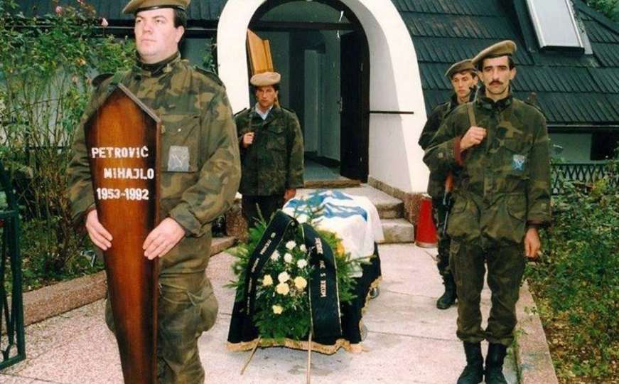 Sjećanje na majora Mihajla Petrovića: Ukopan je prekriven zastavom s ljiljanima...