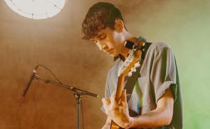 Harvey Jay Dodgson - Caroline