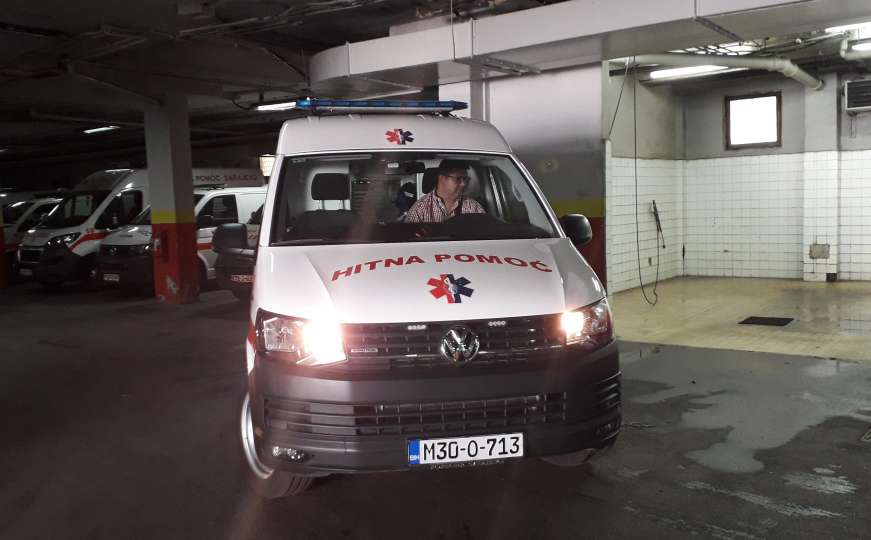 Muškarac u sarajevskom naselju skočio sa zgrade: Hitno prevezen u bolnicu