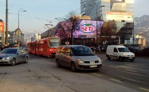 Nesreća u centru Sarajeva: Povrijeđen motociklista