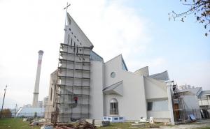 Bosanski biznismen izgradio džamiju, sada dao 100.000 KM za katoličku crkvu