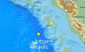 Snažan zemljotres pogodio Indoneziju