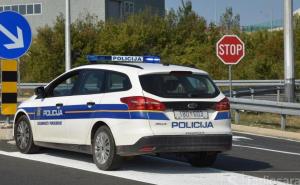 Pijani vozač se zakucao u granični prelaz između BiH i Hrvatske