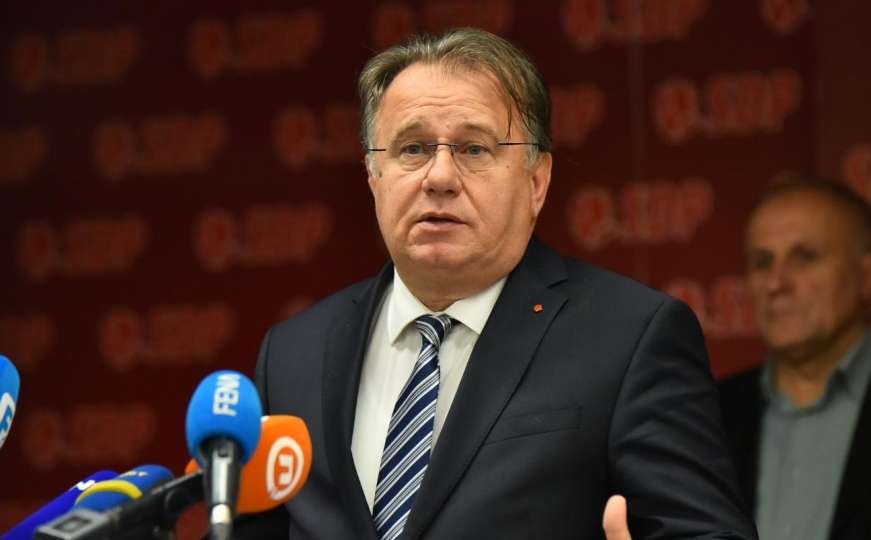 Nikšić uputio pismo kancelaru Njemačke Scholzu: Sankcionišite Dodika