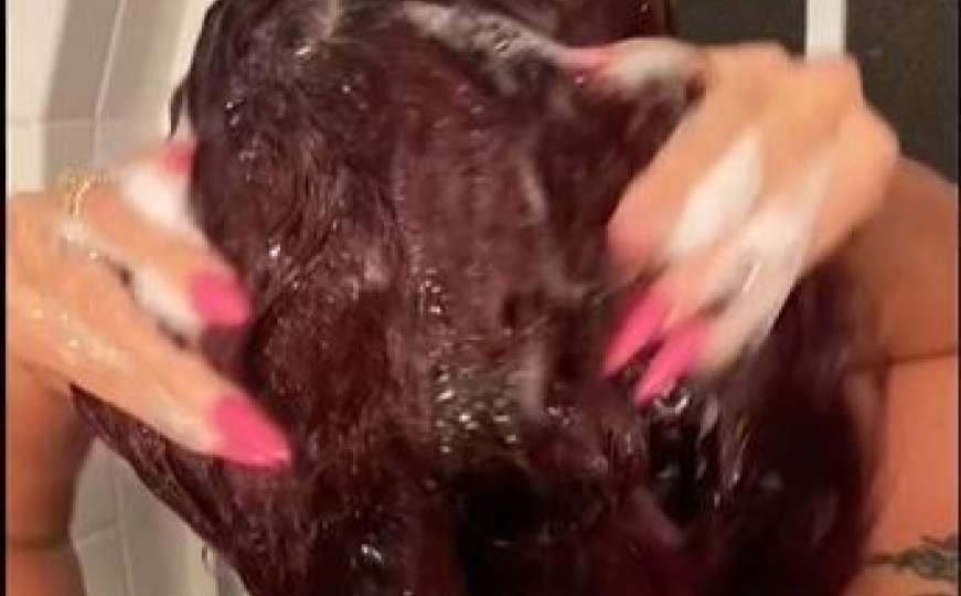 Frizerka pokazala trik za pranje kose, snimak ima više od milion pregleda