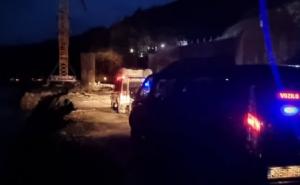 Potraga za dvojicom radnika koji su upali u rijeku Bosnu nastavlja se ujutro