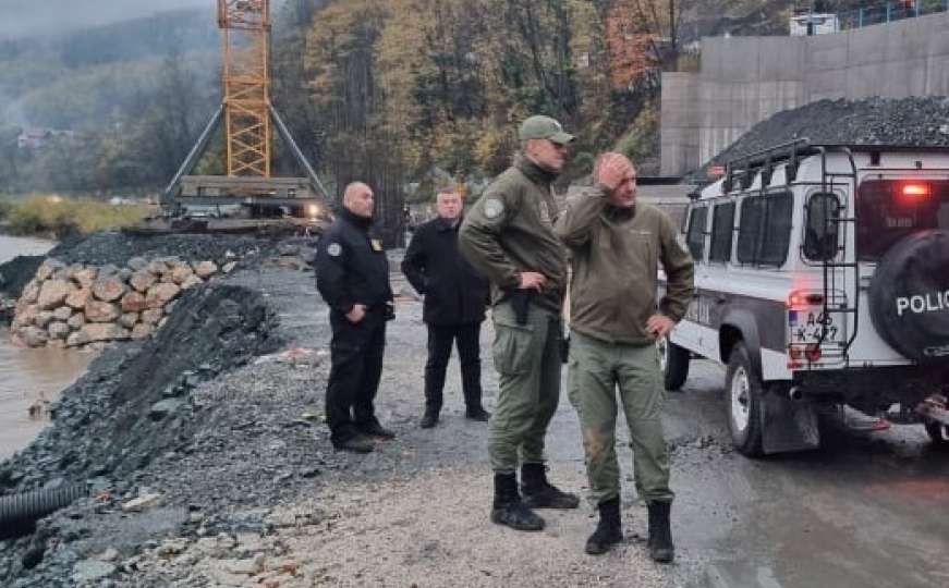 Najnovije informacije o potrazi za radnicima koji su jučer upali u rijeku Bosnu