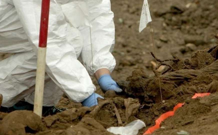Tokom ekshumacije u Bratuncu pronađeni posmrtni ostaci žrtve