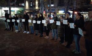 Protesti ispred Doma sindikata u Beogradu: "Mural mora pasti!"