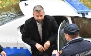 Advokat Stojan Vukajlović pušten da se brani sa slobode
