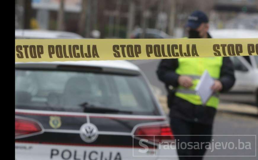 Vozač Porschea teško povrijeđen na autoputu u BiH 