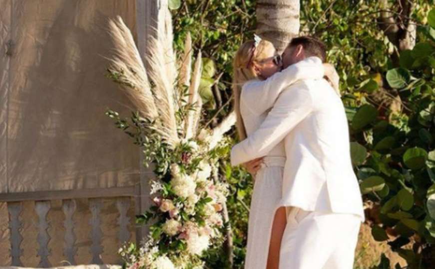 Raskošno vjenčanje koje su svi čekali: Paris Hilton se udala
