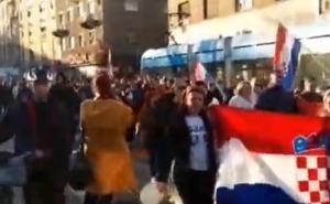 U Zagrebu počeo protest, okupilo se nekoliko hiljada građana