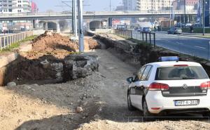 Pripadnici MUP-a KS osiguravaju lokaciju u Sarajevu na kojoj su pronađene ljudske kosti