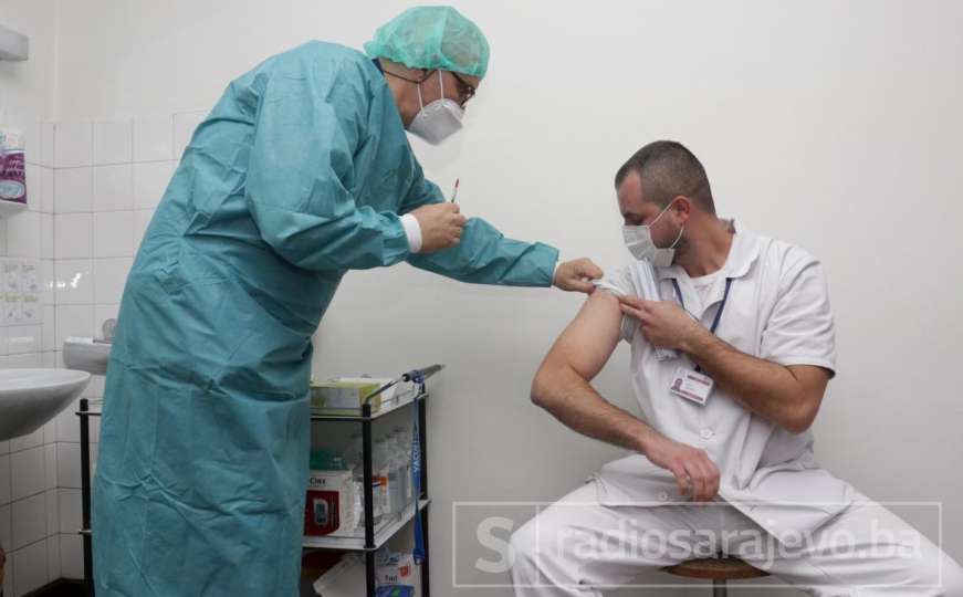 U Općoj bolnici počelo vakcinisanje medicinskog osoblja trećom dozom
