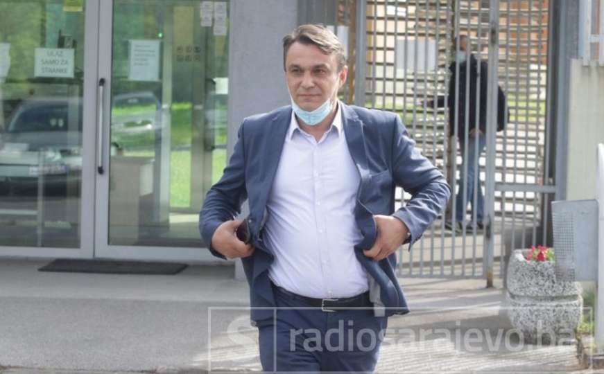 Sadik Ahmetović osuđen na šest mjeseci zatvora 
