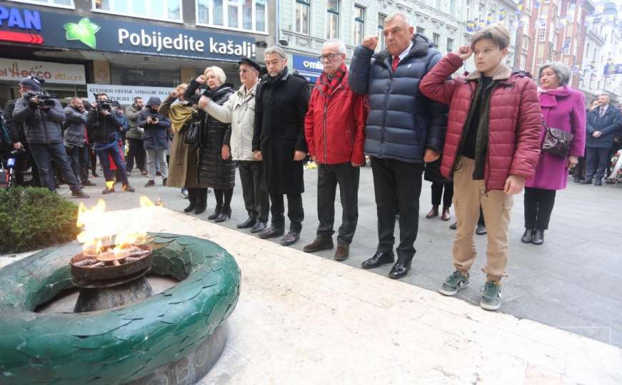 Dan državnosti BiH: Predstavnici svih nivoa vlasti položili cvijeće kod Vječne vatre