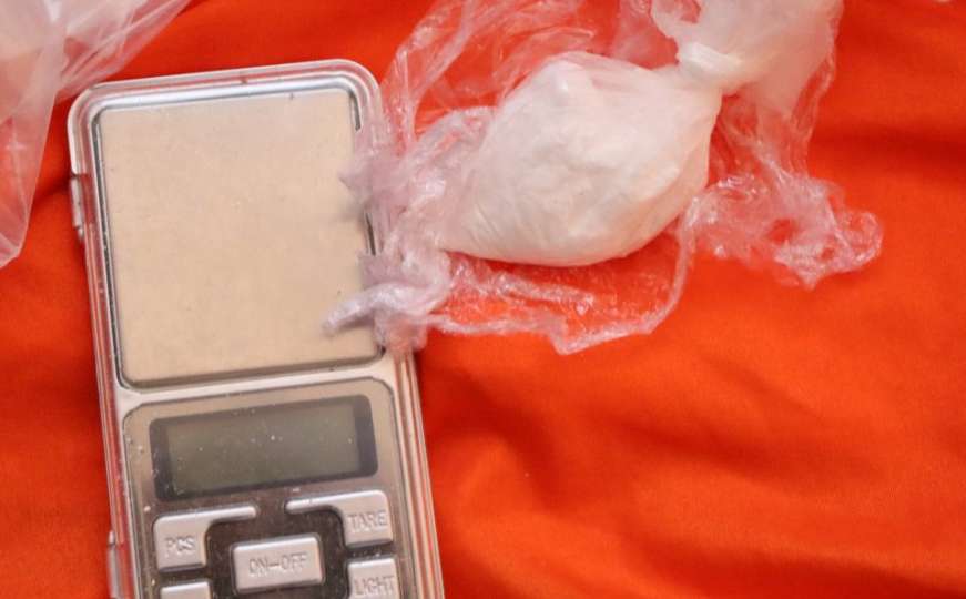 Akcija 'Kelner' u BiH: Uhapšene tri osobe - prodavali kokain