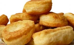 Isproban (i jeftin) recept za doručak: Brzi uštipci s jogurtom