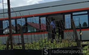 Voz usmrtio muškarca u blizini Sarajeva