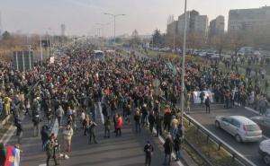 Sve je stalo u Srbiji: Počeli protesti, blokirani putevi