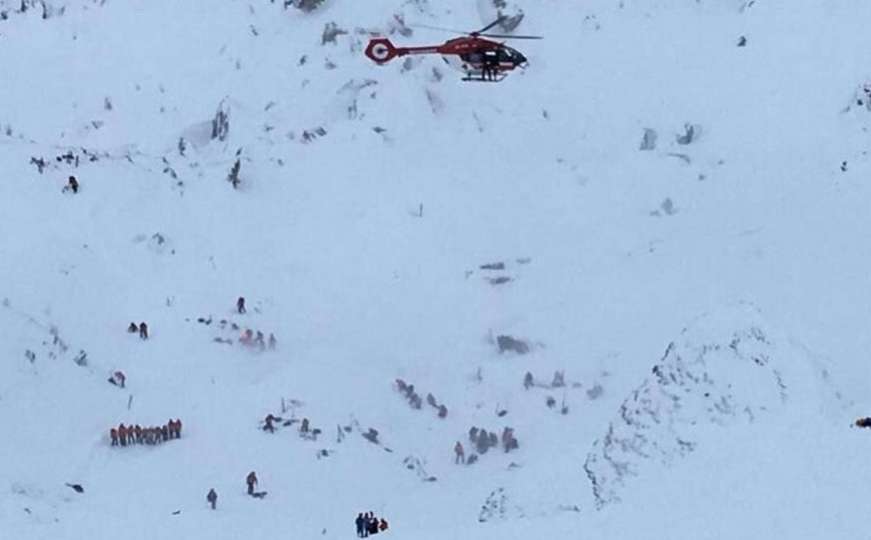 Velika tragedija: Lavina zatrpala skijaše, trojica poginuli
