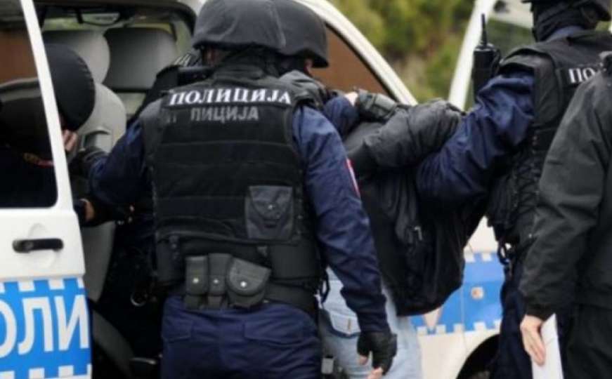 Jutarnja akcija u BiH: Pretresi na 14 lokacija, lov na kriminalce koji prodaju drogu