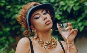 Skoro pa top lsta - Chloe Moriondo, Kali Uchis, Becky G