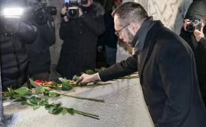 Prvi put gradonačelnik Zagreba odao počast ubijenoj porodici Zec: "Nikad zaboraviti"