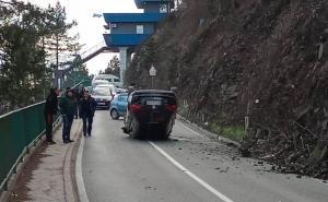 Automobil završio na krovu nakon žestokog sudara u BiH