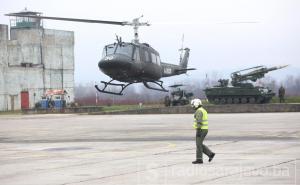 Američki helikopteri stigli u BiH: Oružane snage jače za četiri Bell Huey II