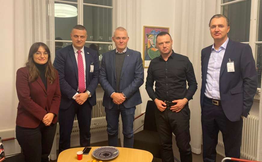 Mijatović na sastanku sa švedskim socijaldemokratima: "Jačamo našu saradnju"