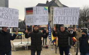 Bosanci protestovali u Bonu: "Naša je BiH - nećemo je dati ni po koju cijenu"