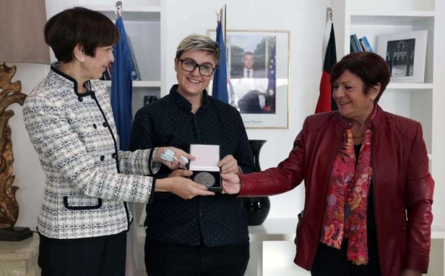 Svaka čast: Ajna Jusić dobitnica Francusko-njemačke nagrade za ljudska prava
