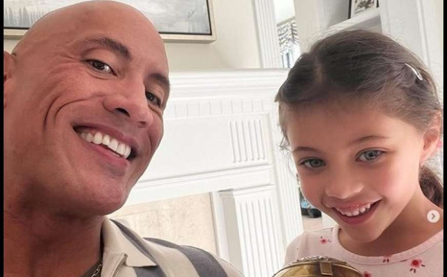 Glumac Dwayne Johnson objavio emotivnu poruku i fotografiju sa kćerkom