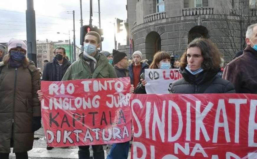 Beograđani ne odustaju: Počeli još jedni protesti, saobraćaj blokiran