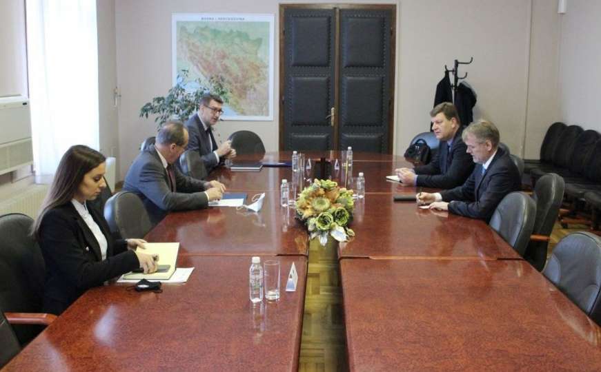 Ambasador Norveške u posjeti Ministarstvu odbrane BiH 
