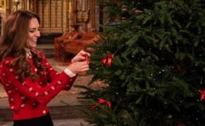 Kate Middleton okitila jelku i poručila: "Prošli smo kroz mračno vrijeme"