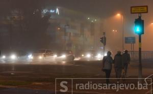 Zbog magle smanjena vidljivost na putnim pravcima u BiH 