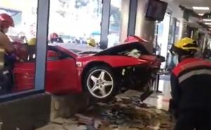 Djed upalio Ferrarija i uletio u trgovinu punu kupaca: 'Mislili smo da je bomba'