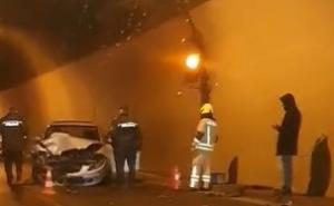 Uništeno vozilo kod Sarajeva, intervenirali i vatrogasci