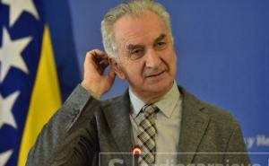 Dodik: Šarović izgleda voli da je veći musliman od onih u SDA 