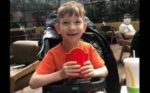 Pomozi.ba pokrenuo apel za dječaka Anela kome je neophodna operacija u Turskoj