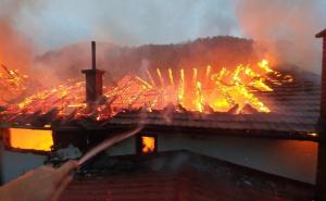 Tragedija u susjedstvu: Ubio ženu i kćerku, zapalio kuću, pa se objesio