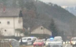 Užas u BiH: Tijelo muškarca pronađeno u automobilu