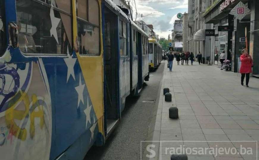 Udes u centru Sarajeva: Kolaps saobraćaja, tramvaji nisu radili