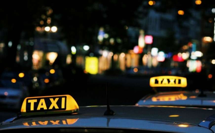 Taksista iz Sarajeva od jedne mušterije za Novogodišnju noć zaradio 700 eura