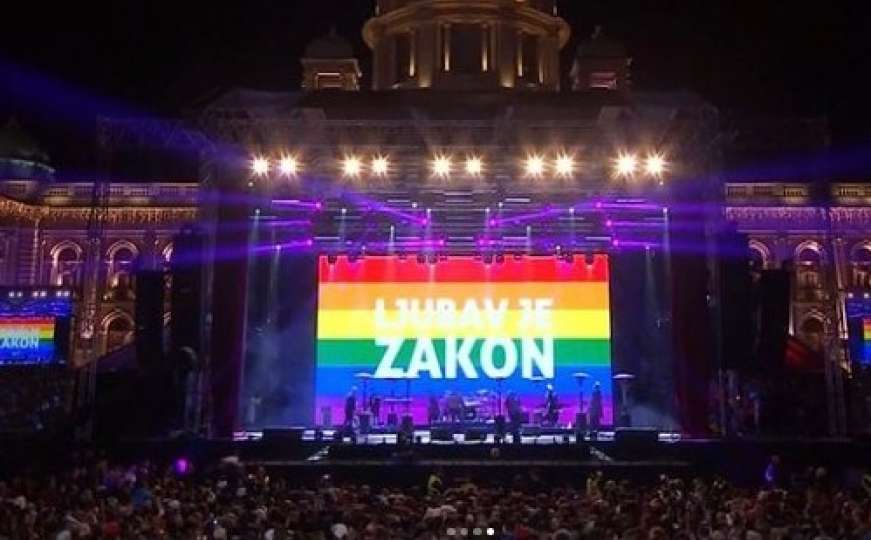 LGBT zastava na novogodišnjem koncertu Marije Šerifović