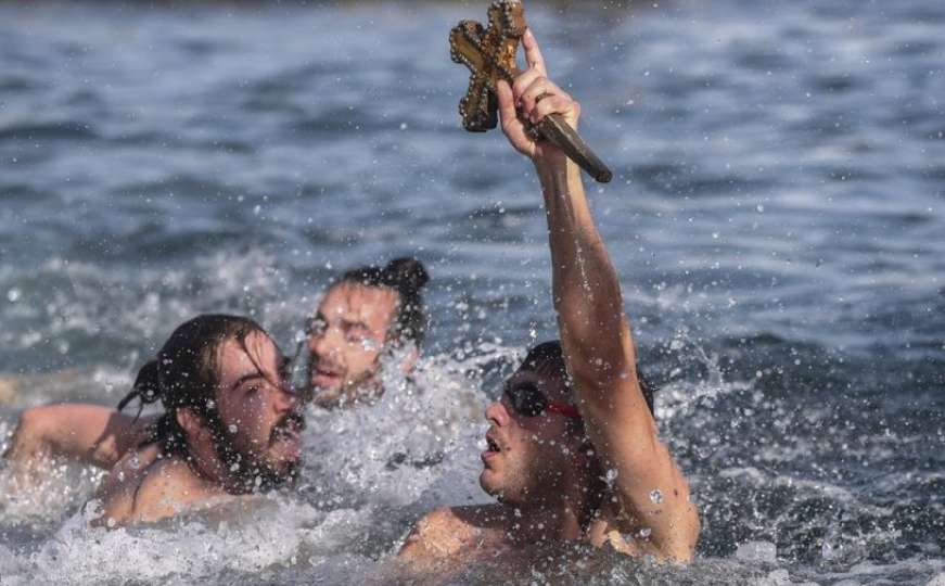 U Istanbulu održano plivanje za Časni krst