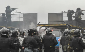 Kazahstanska policija ubila devet demonstranata, stradalo i 12 policajaca